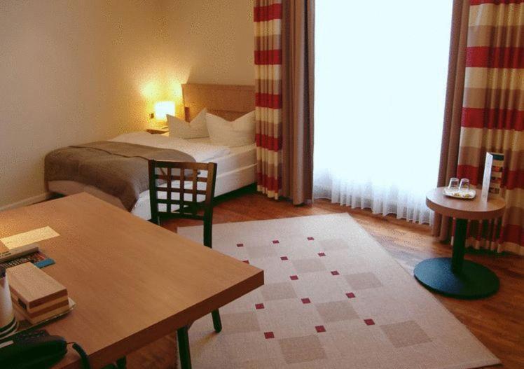 Hotel Sprenz Ольденбург Экстерьер фото
