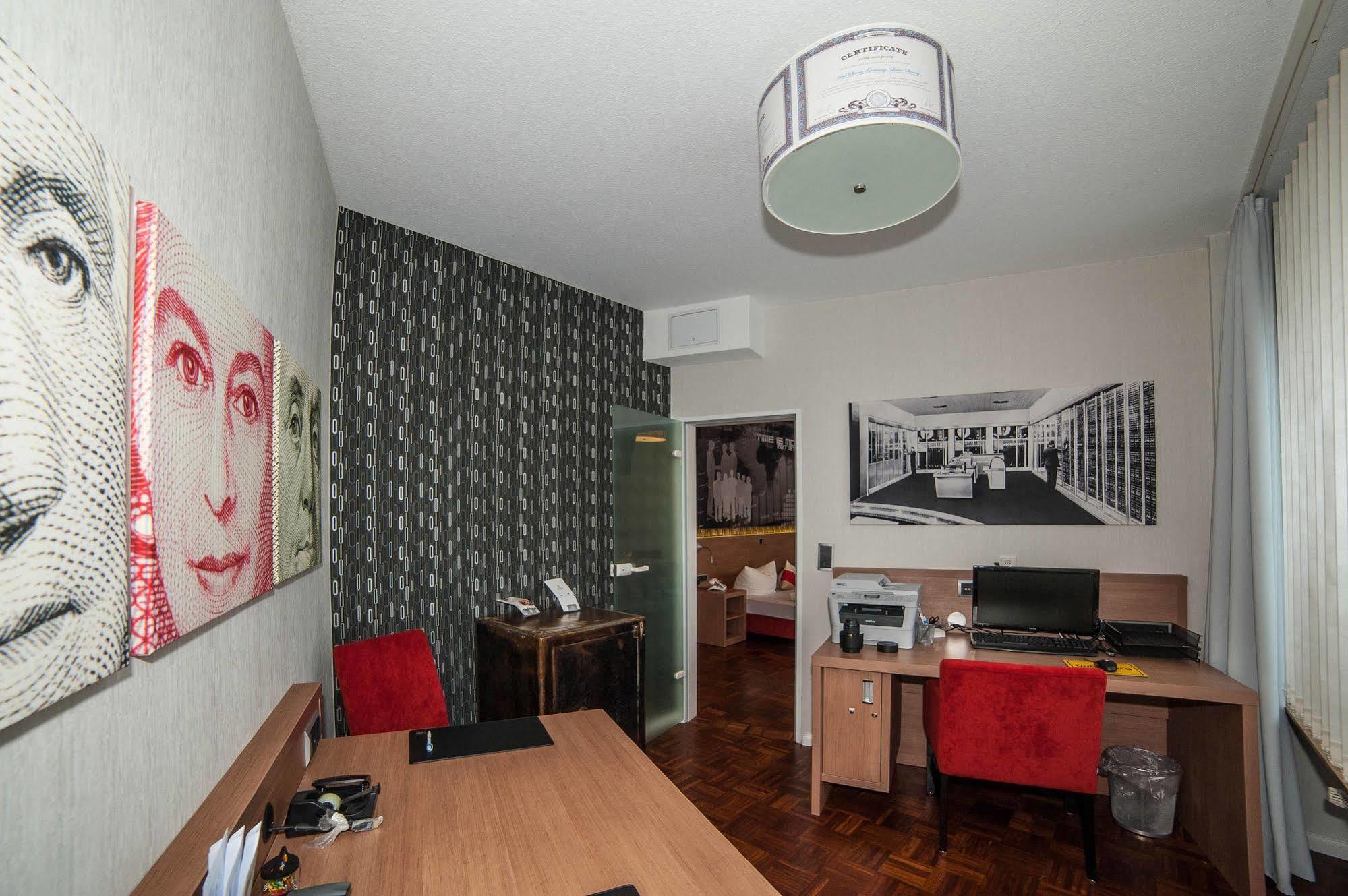 Hotel Sprenz Ольденбург Экстерьер фото