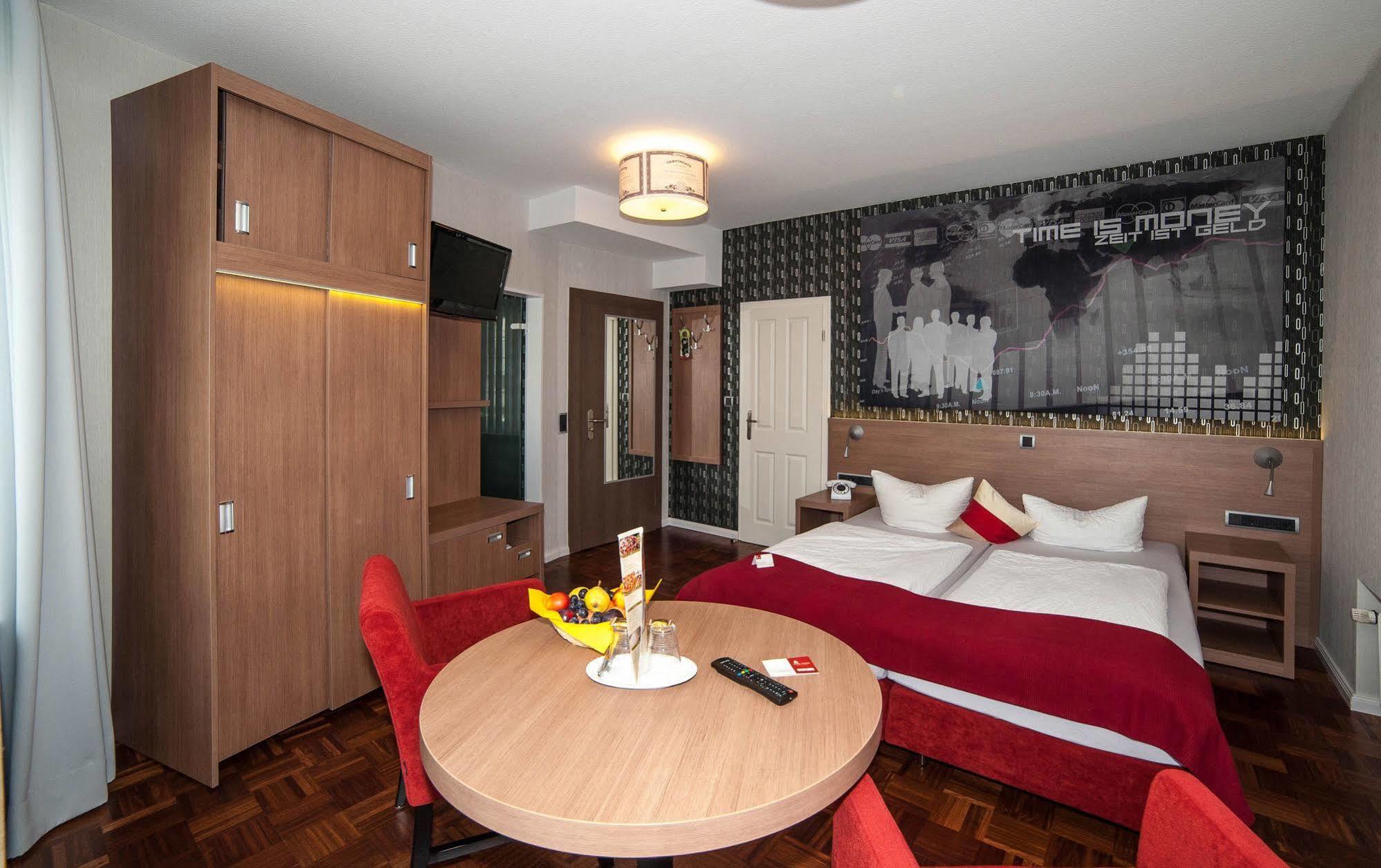 Hotel Sprenz Ольденбург Экстерьер фото